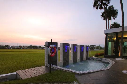 宜蘭水岸楓林