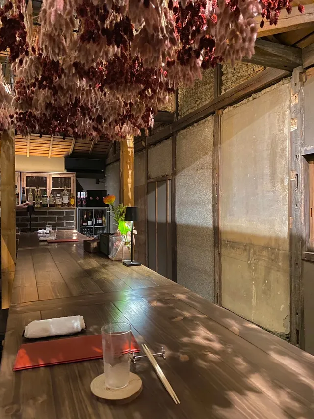 Bar Red Canyon(酒吧紅峽谷)