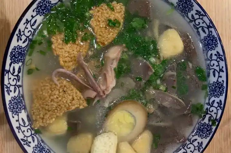 ซุปเลือดเป็ดวุ้นเส้น