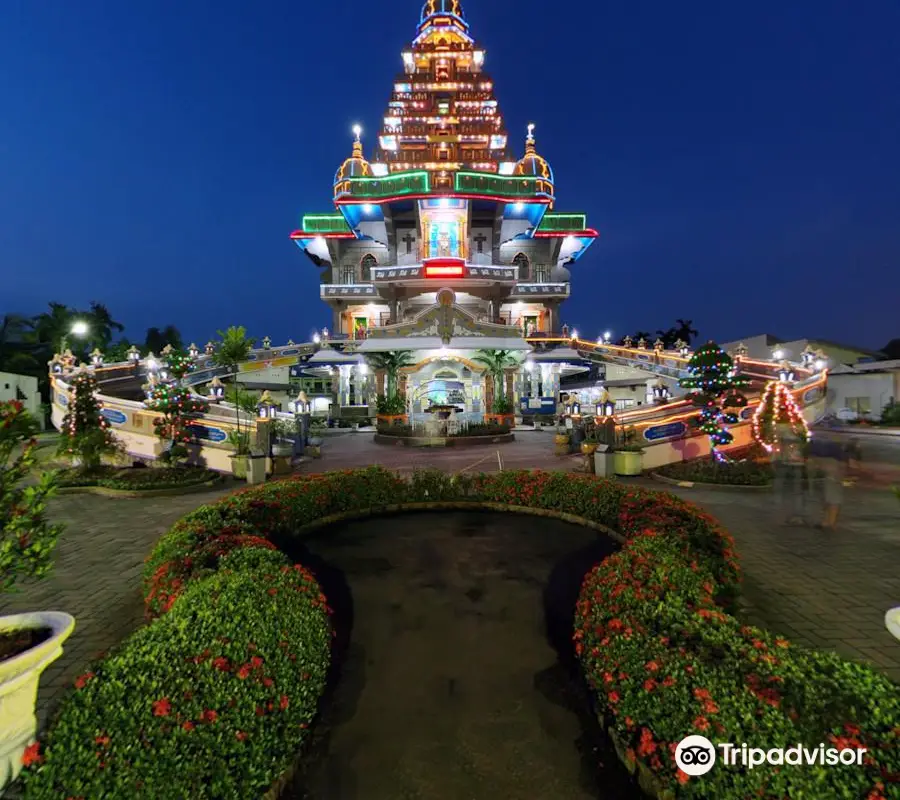 A church designed to look like an indian quil