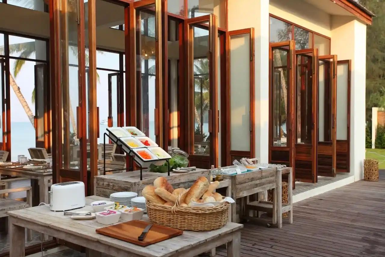 เวนดี้ เดอะ พูล รีสอร์ท-1