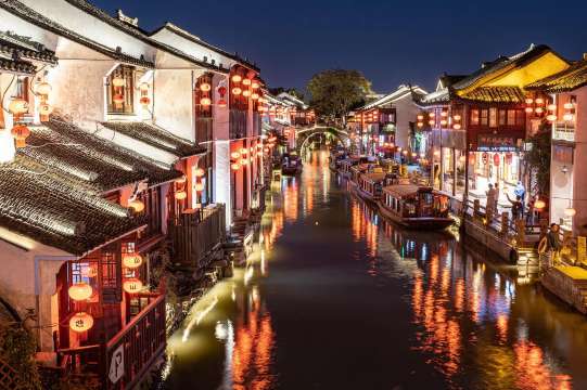 How Do You Get From Suzhou Train Stations To The Main Attractions?