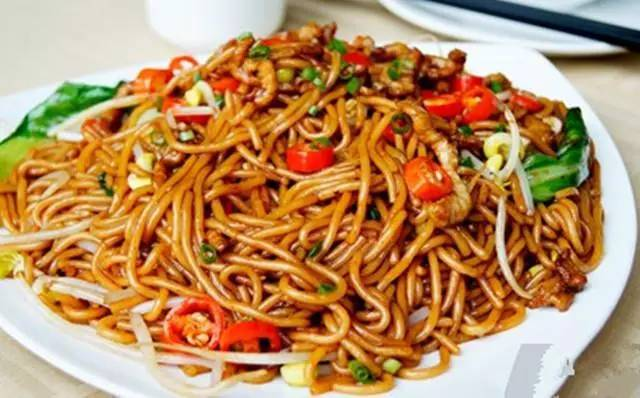 ก๋วยเตี๋ยวผัดกวงเฟิง