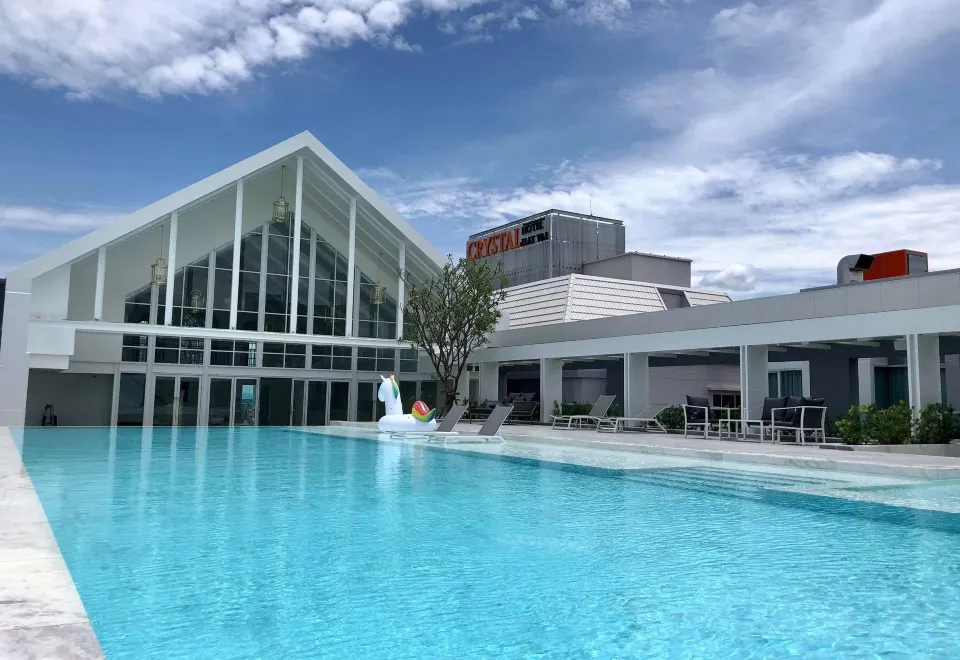 โรงเเรมคริสตัล หาดใหญ่