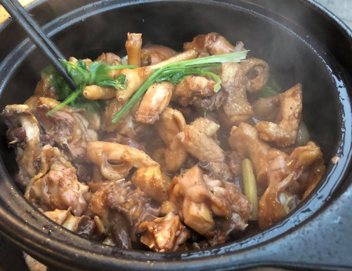 ไก่หม้อไฟ