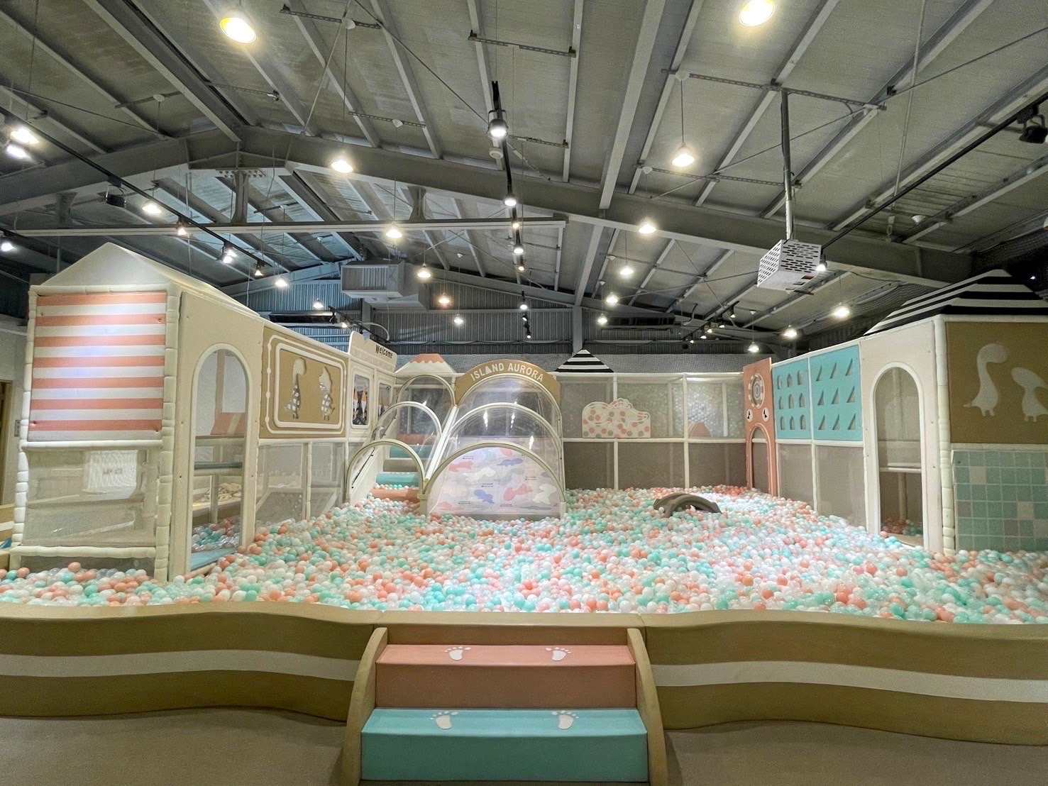 小島 3.5 度親子餐廳 Island Aurora 台中冒險館波波池