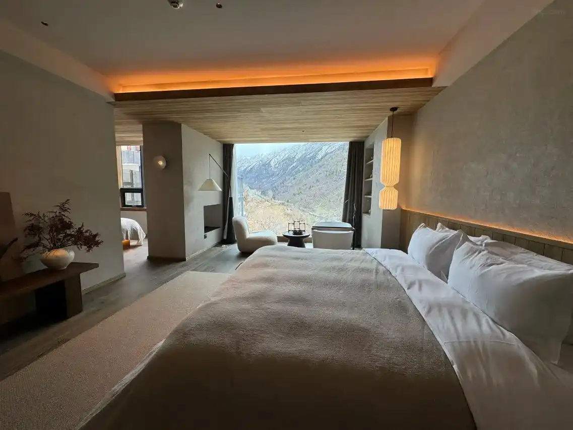 Siguniangshan Xingshan Yueying B&B-1