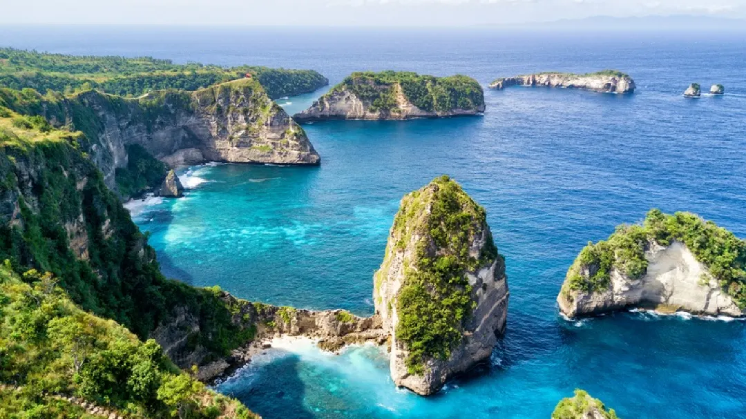 Nusa Penida tour scene