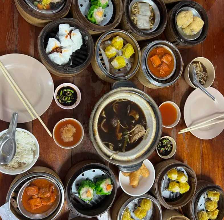 โชคดีแต่เตี้ยม บะกุ๊ดเต๋