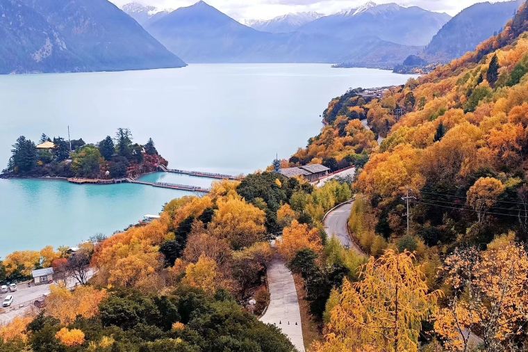 ฤดูใบไม้ร่วงในทิเบต