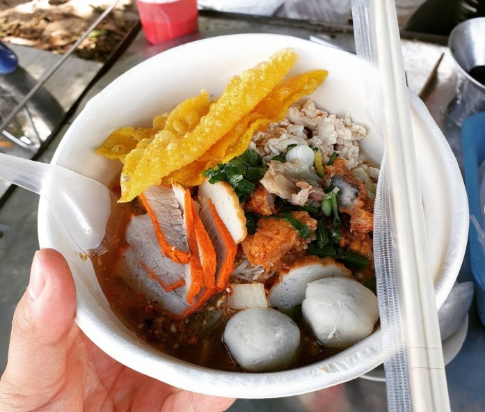 ก๋วยเตี๋ยวพี่ผึ้ง (บ้านใต้)