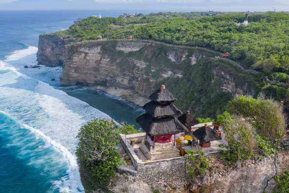 วัดอูลูวาตู (Uluwatu Temple)