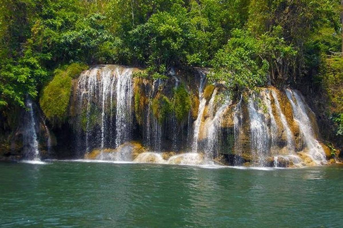 น้ำตกไทรโยคน้อย