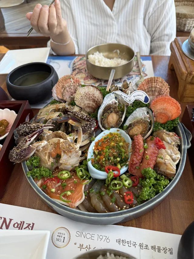 美女生醃醬海鮮套餐