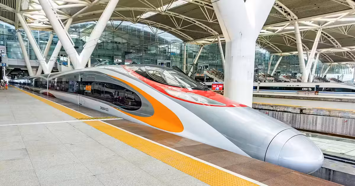 กวางโจวไปเซี่ยงไฮ้โดยรถไฟความเร็วสูง