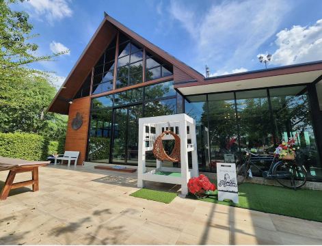 P. Garden Cafe