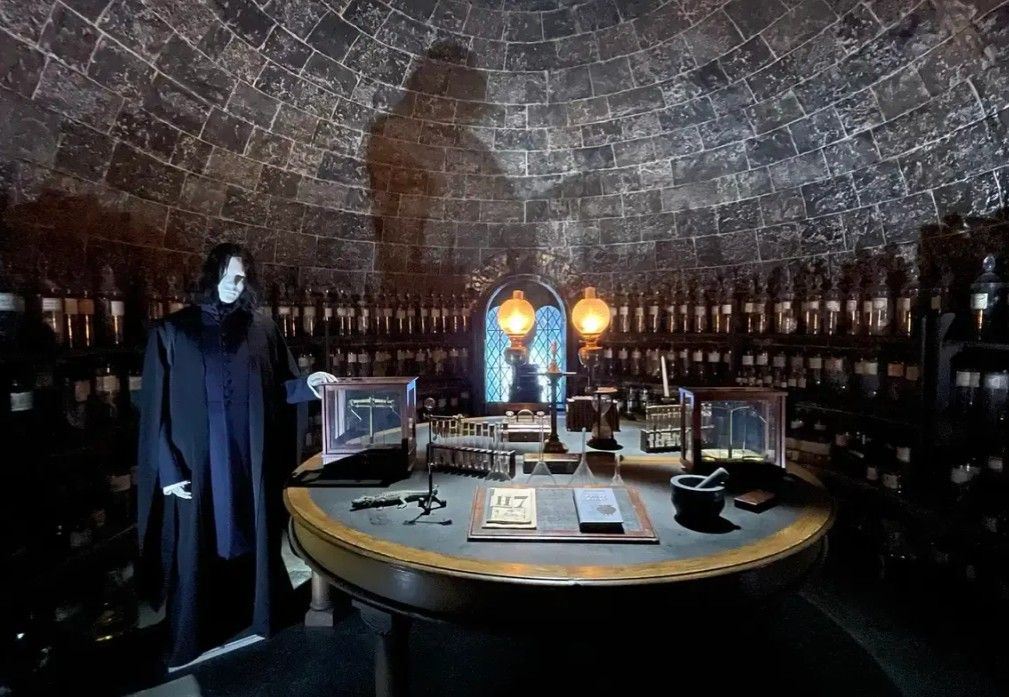 Harry Potter movie costumes displayed at Studio Tour Tokyo with Professor Snake