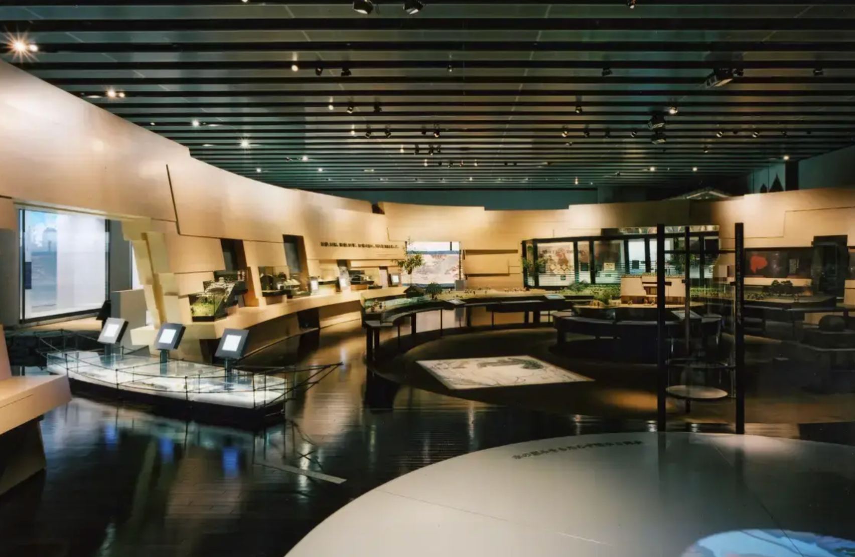 河口湖 | 山梨縣立博物館