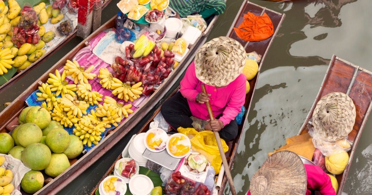 15 ของฝากกรุงเทพ ยอดฮิตปี 2569 อัปเดตพิกัดช้อป เดินทางง่ายใกล้รถไฟฟ้า | Trip.com