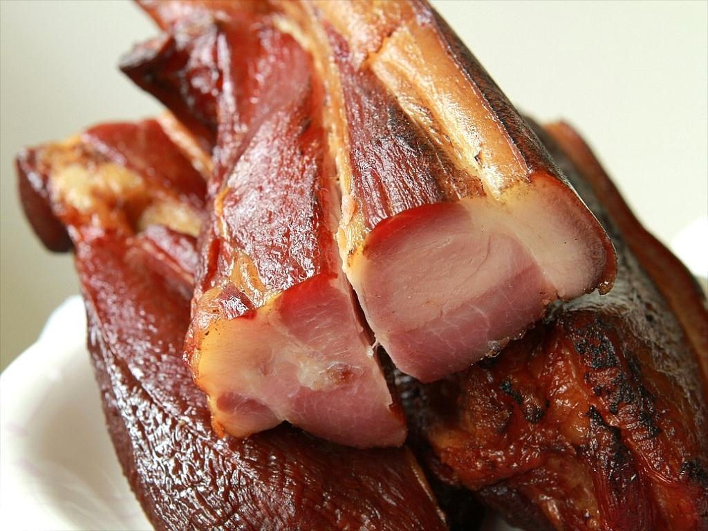 เบคอนถู่เจีย