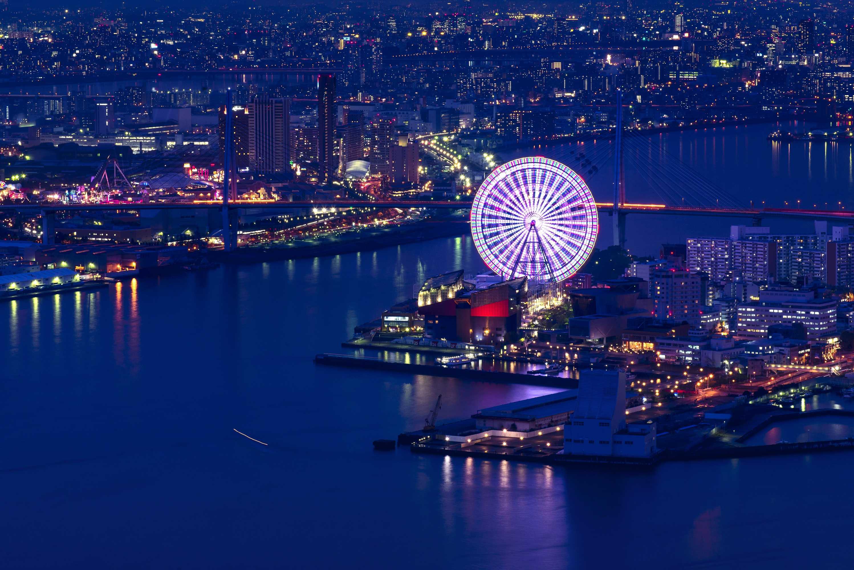 นับถอยหลังเหนืออ่าวโอซาก้าที่ Tempozan Ferris Wheel