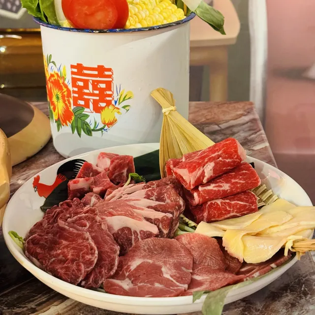 雞煲, 龍鳳呈祥火鍋雞煲