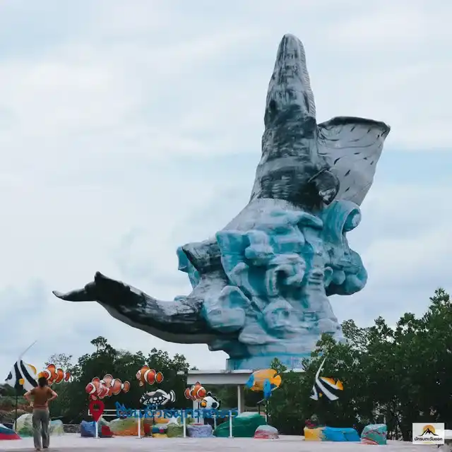 ศูนย์แสดงพันธุ์สัตว์น้ำสมุทรสาคร