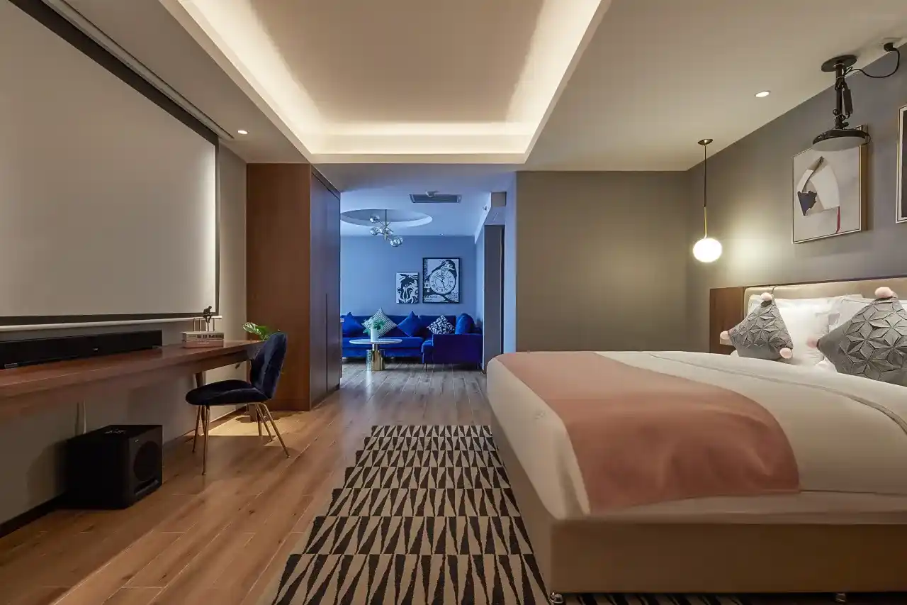 Feeling Hotel-1