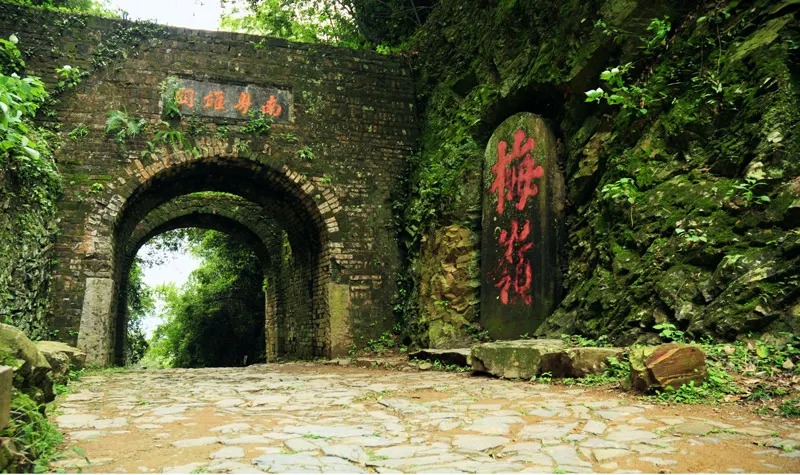 廣東韶關珠璣古巷+梅關古道一日遊