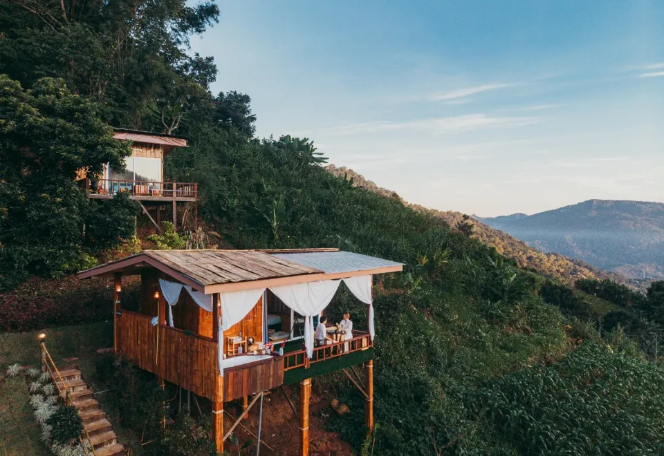 ซีอาร์ ฟาร์ม สเตย์