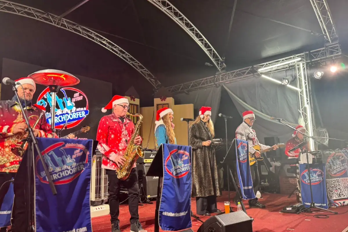 東京聖誕市集 2024 in神宮外苑現場樂隊