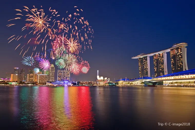 fireworks at marina bay