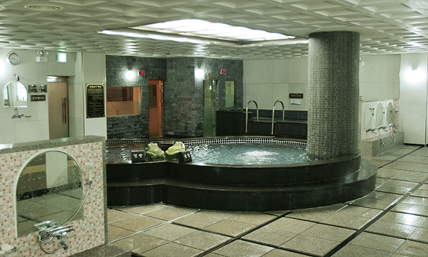 온천 리조트, 쉐르빌온천관광호텔