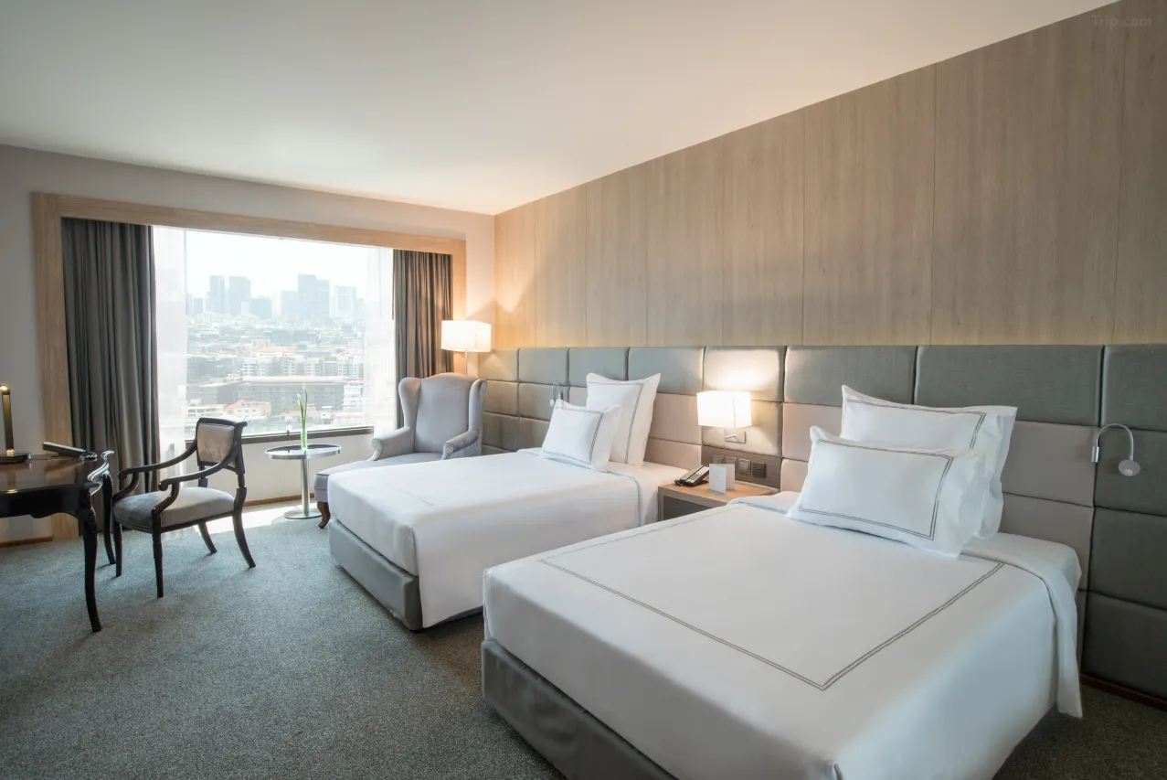 โรงแรมสวิสโซเทล กรุงเทพ รัชดา-1