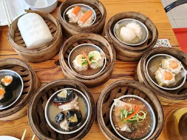 หลงเราติ่มซำ (Long Re Dim Sum)