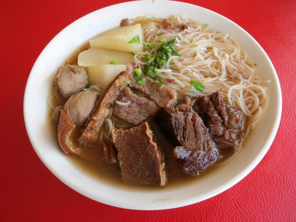 A bowl of delicious Ngiu Chap