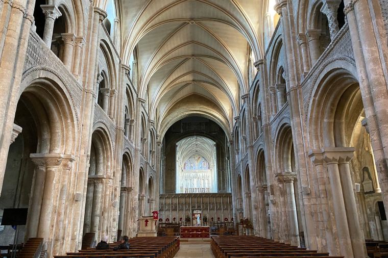 南島花園城，英倫風情與重建新生。