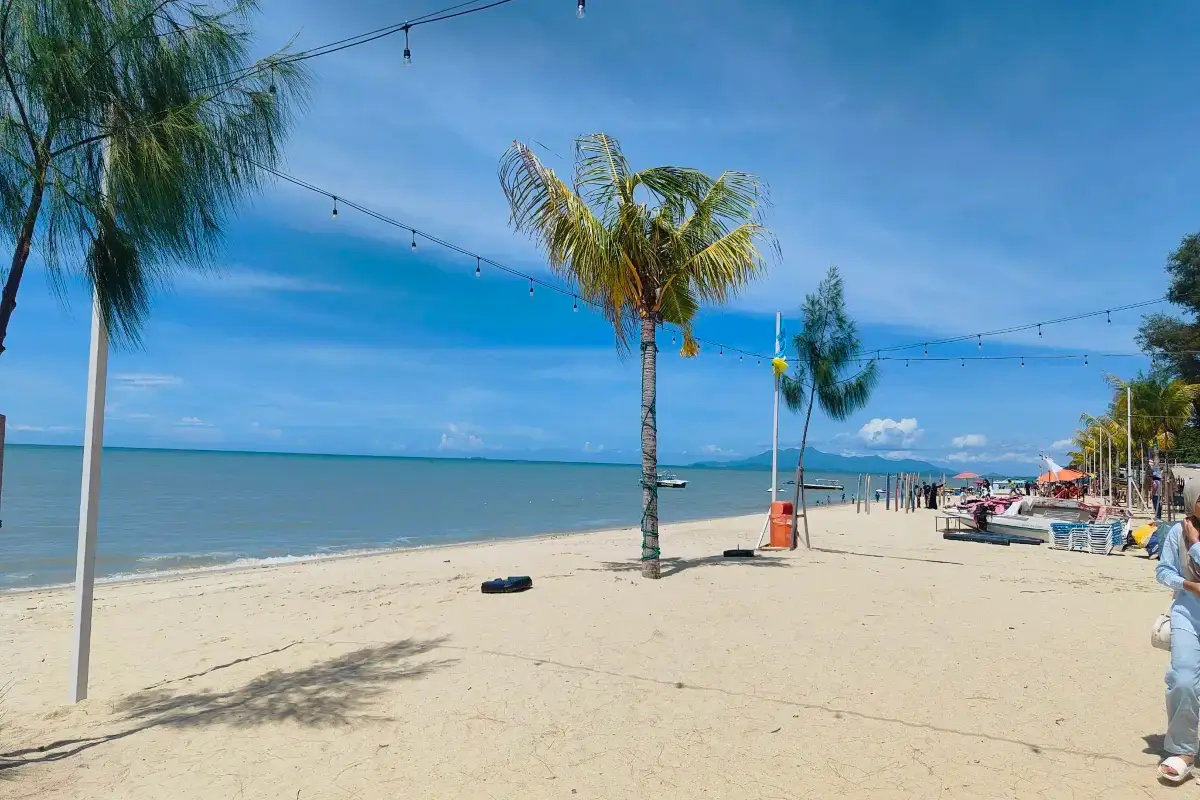 Batu Ferringhi Beach