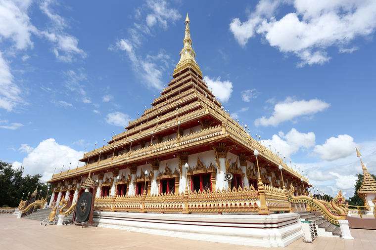 Road Trip ตะลุยอีสาน 2569 ทริกเช่ารถขับเอง เอกสาร และเส้นทางท่องเที่ยว | Trip.com