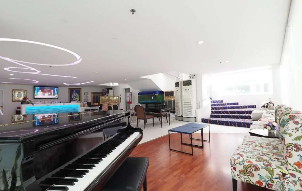 โรงแรมวีเวิร์บ เซอร์วิสอพาร์ทเมนท์