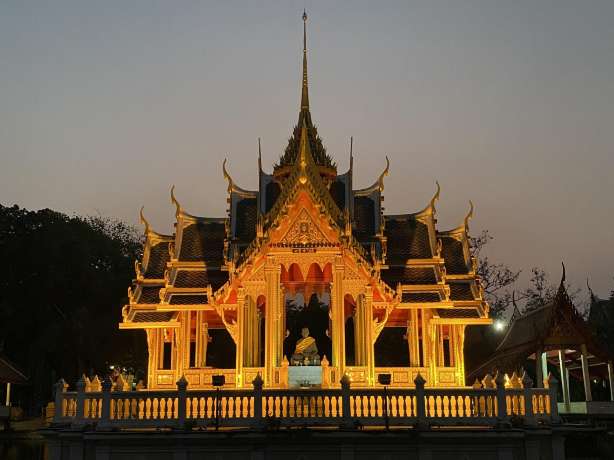 วัดกิ่งแก้ว