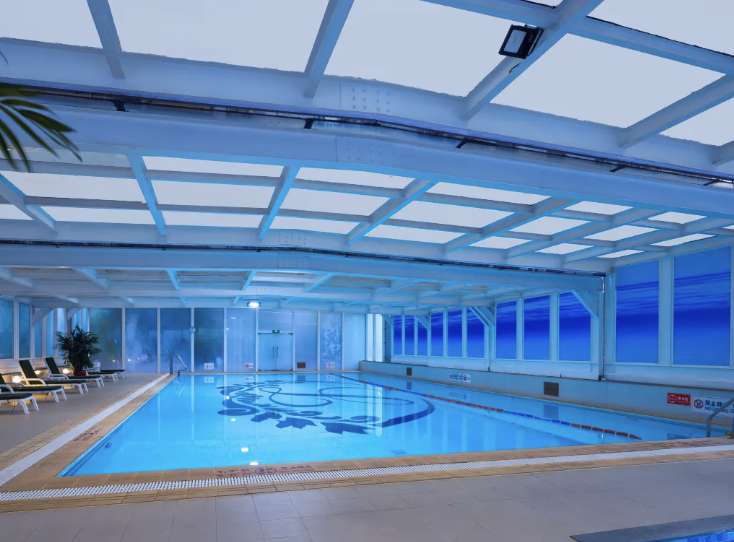 深圳富苑皇冠假日套房酒店