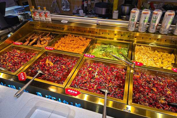 สตรีทฟู้ดย่าน Jiefangbei และ Guanyinqiao