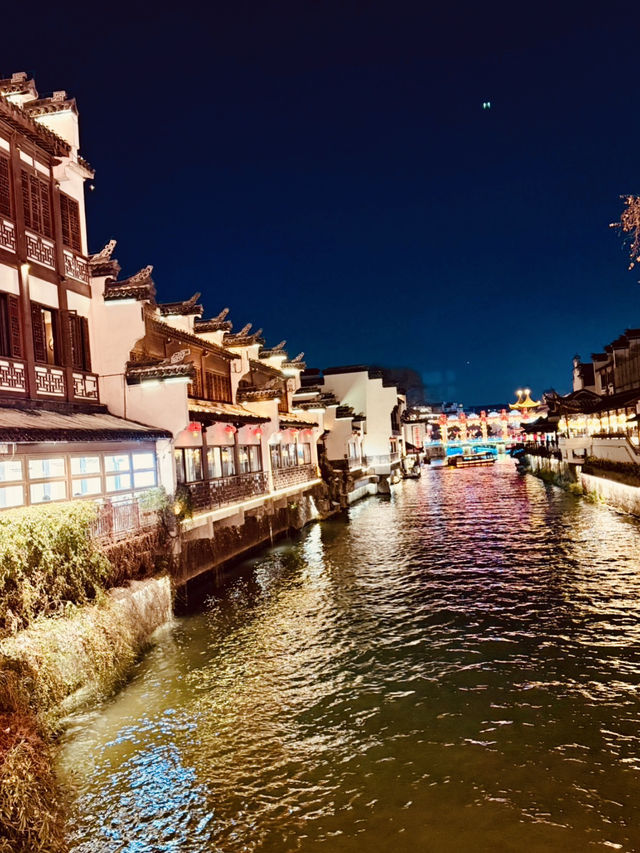 秦淮河夜景倒影