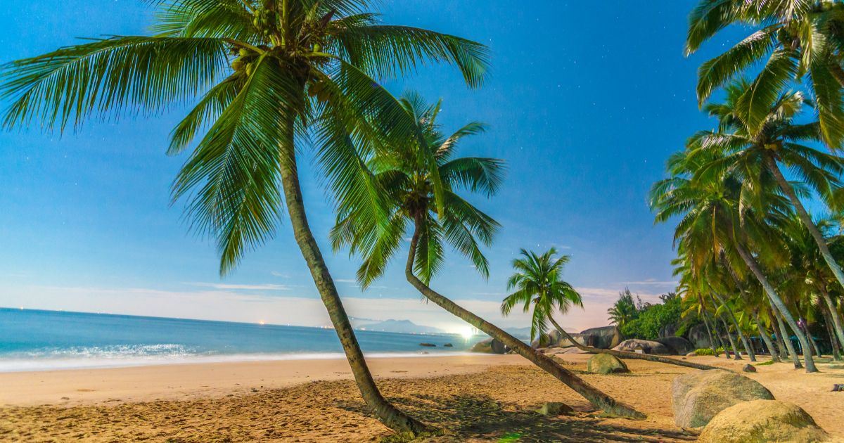 เกาะไหหลำ 2569: ครบทุกเรื่องที่ต้องรู้ก่อนเที่ยวฮาวายแห่งเอเชีย | Trip.com