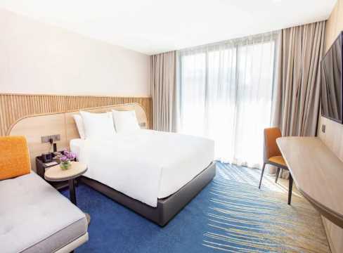 Holiday Inn Express & Suites Bangkok Central Pier