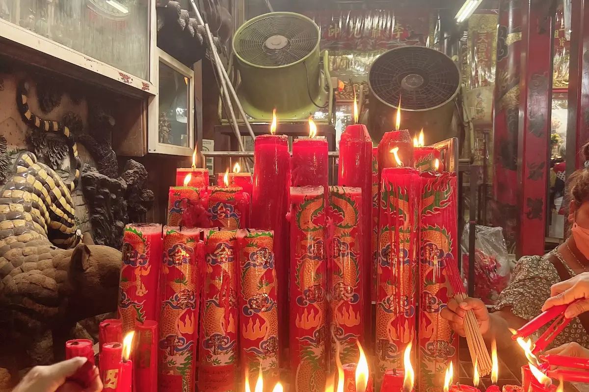 กิจกรรมในศาลเจ้าพ่อเสือเสาชิงช้า