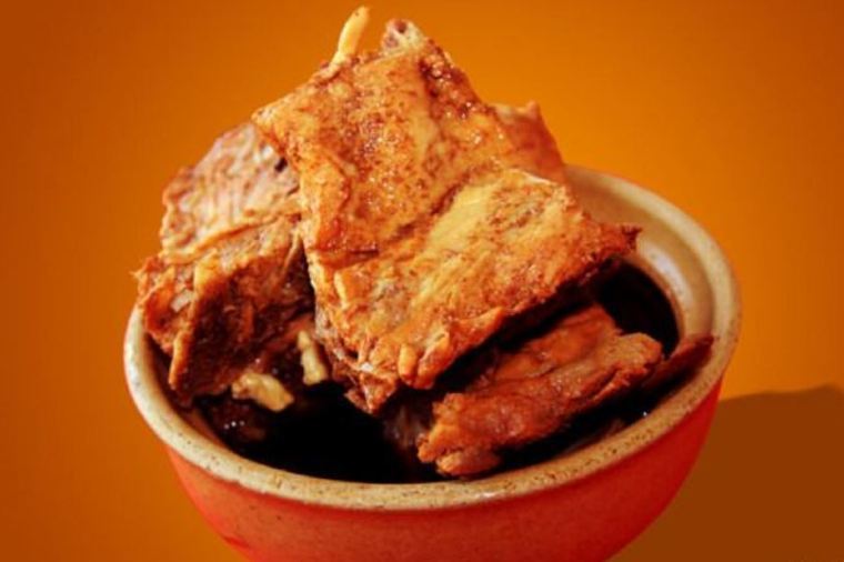 ข้าวหน้าซี่โครงหมู
