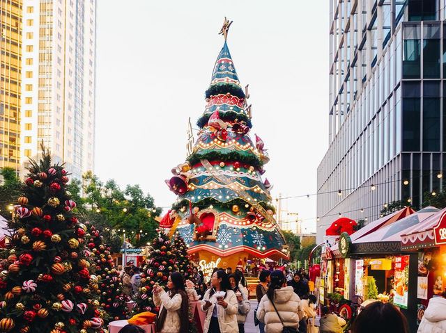 ตลาดคริสต์มาสที่ Jing'an Kerry Centre