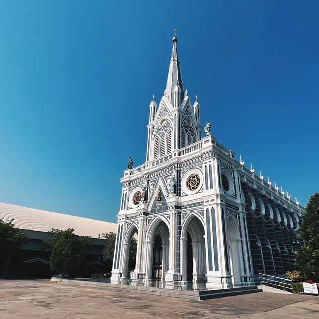 อาสนวิหารแม่พระบังเกิด